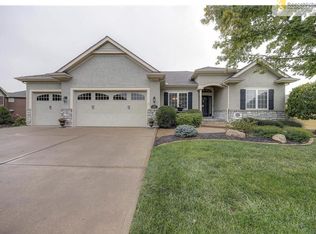 1562 Brompton Ln, Raymore, MO 64083