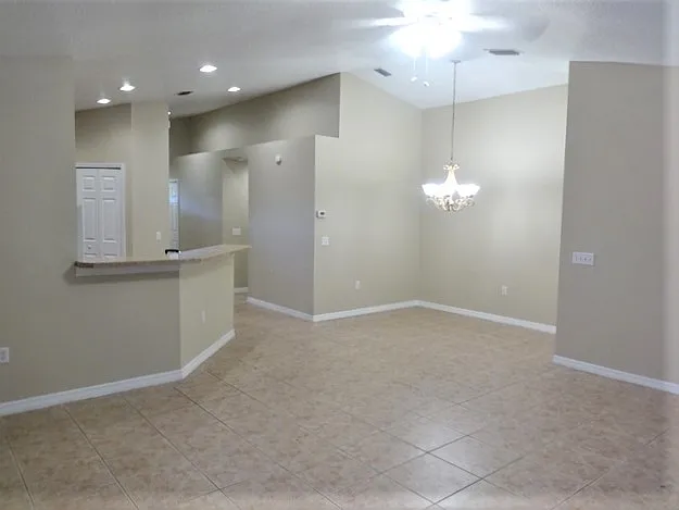 2170 Savannah Oaks Ln — Photo 3