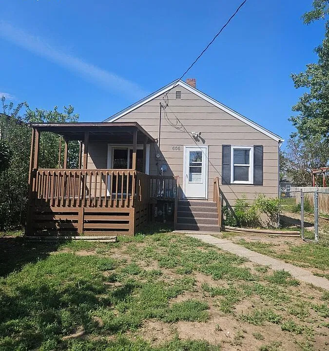 606 Haines Ave