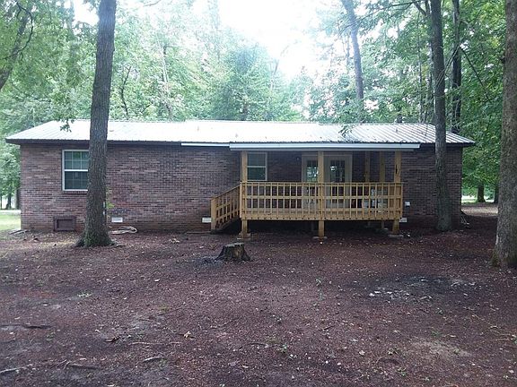 2nd image of 915 Shannon Dr