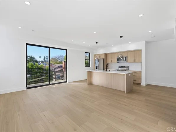 13602 Burbank Blvd, Van Nuys, CA 91401