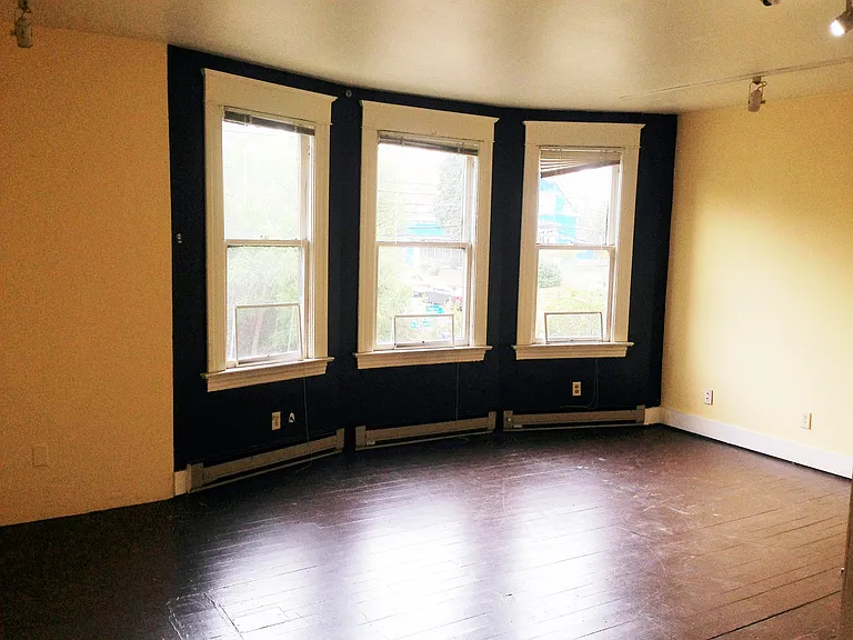 1122 E Denny Way #B — Photo 6