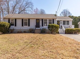 29 Longfellow Dr, Newburyport, MA 01950