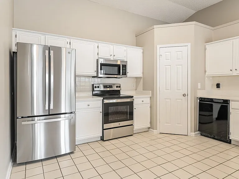8840 Saint Lucia Ct — Photo 5