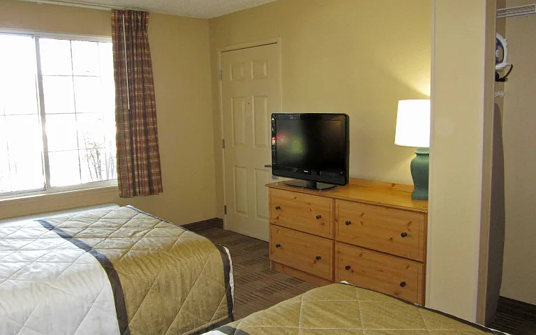 Studio Suite - 2 Full Beds