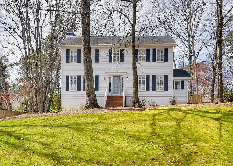 1st image of 3375 Chestnut Creek Dr
