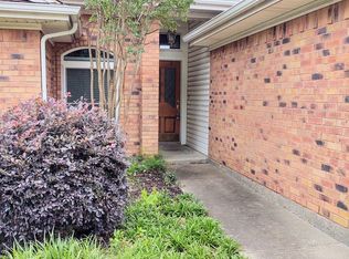 620 Meadow Ln, Roanoke, TX 76262