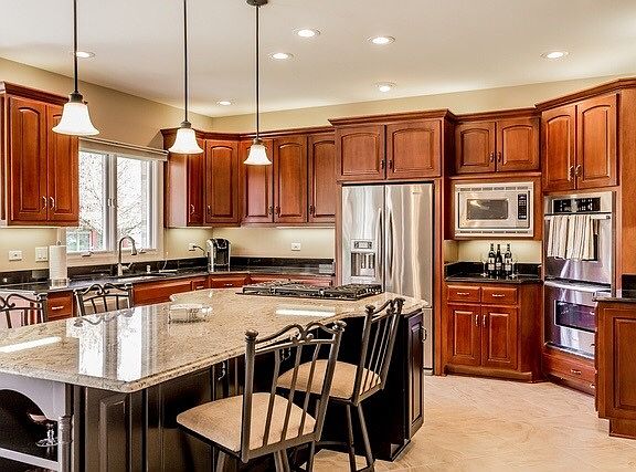 4th image of 11841 Arbor Dr