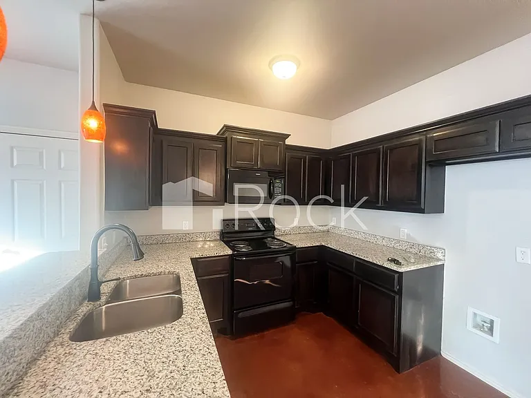 1837 Post Oak Rd — Photo 6