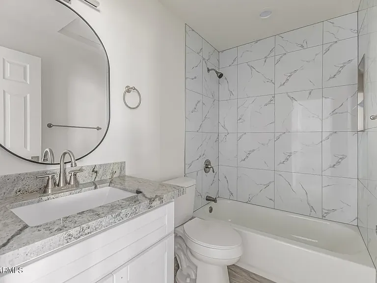 11230 N 17th Ave #1 — Photo 4