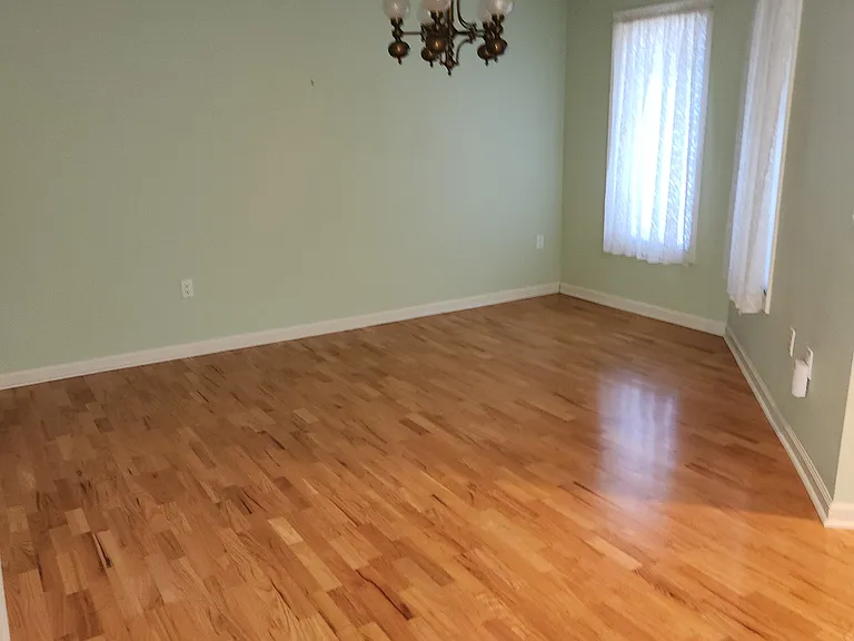 1105 Estate Dr — Photo 10