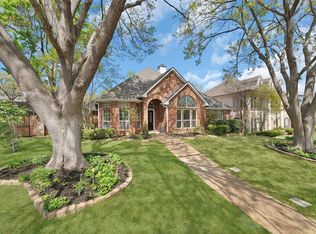 2930 Woodland Hills Dr, Grapevine, TX 76051
