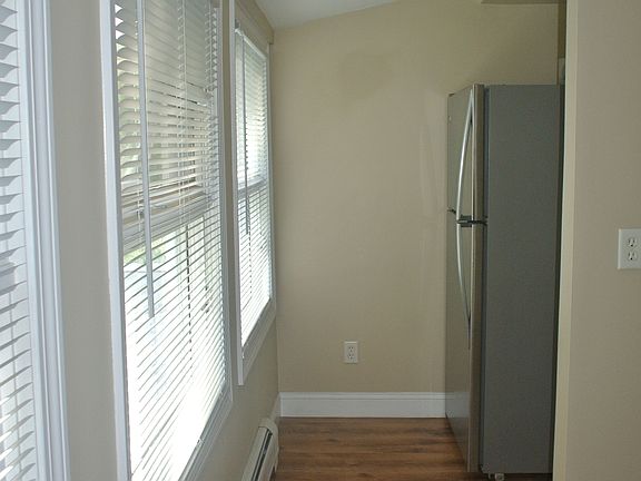 4th image of 686 Wheelers Farms Rd #3