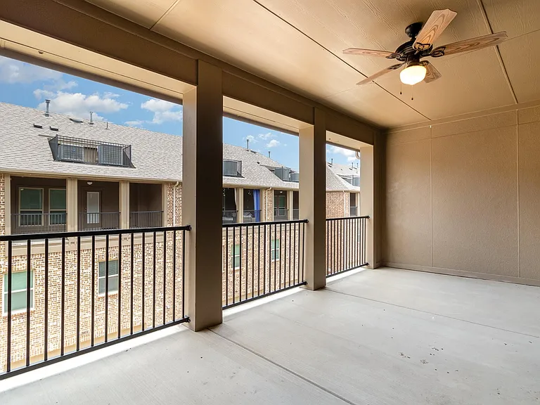 2413 Siskiyou St — Photo 23