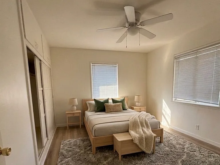 4503 Castle Ln — Photo 2
