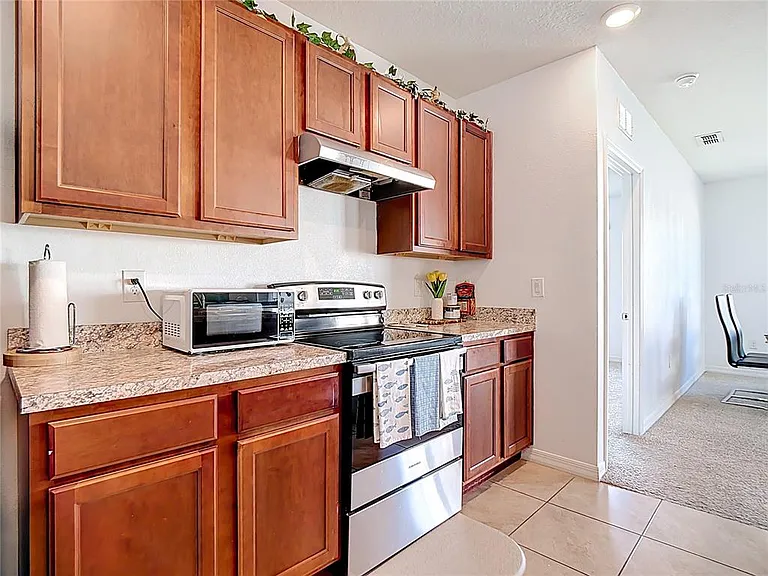 241 Meadowbrook Blvd — Photo 10