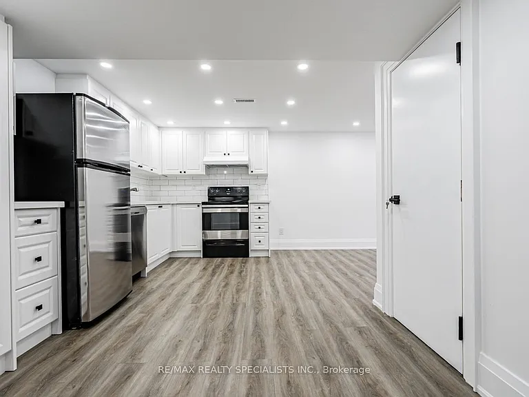 12 Deeth Dr #BASEMENT — Photo 8