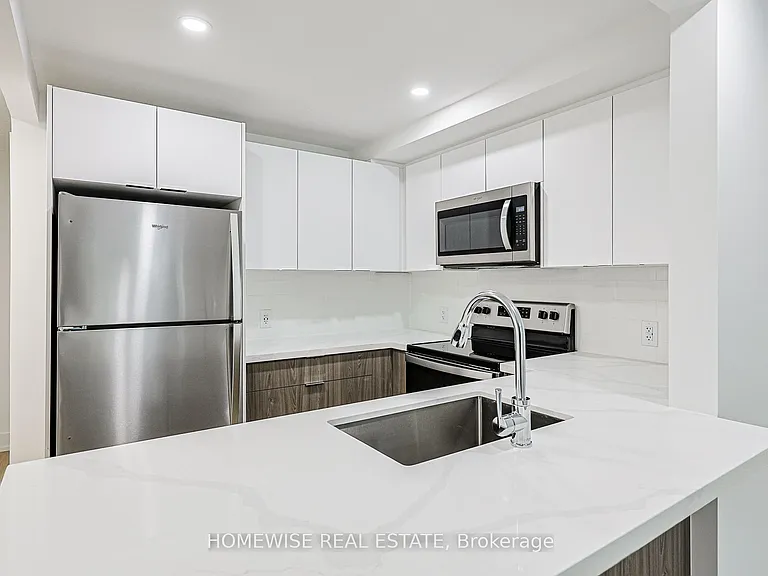 100 Liberty St N #18A — Photo 1