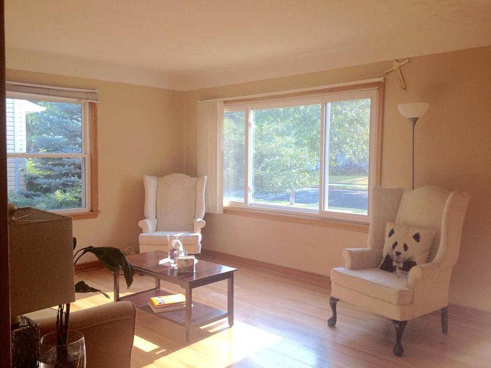 1st image of 605 6th Ave S