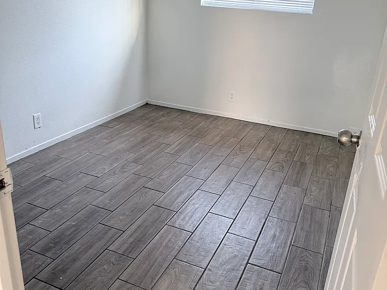 2428 Statz St #B — Photo 28
