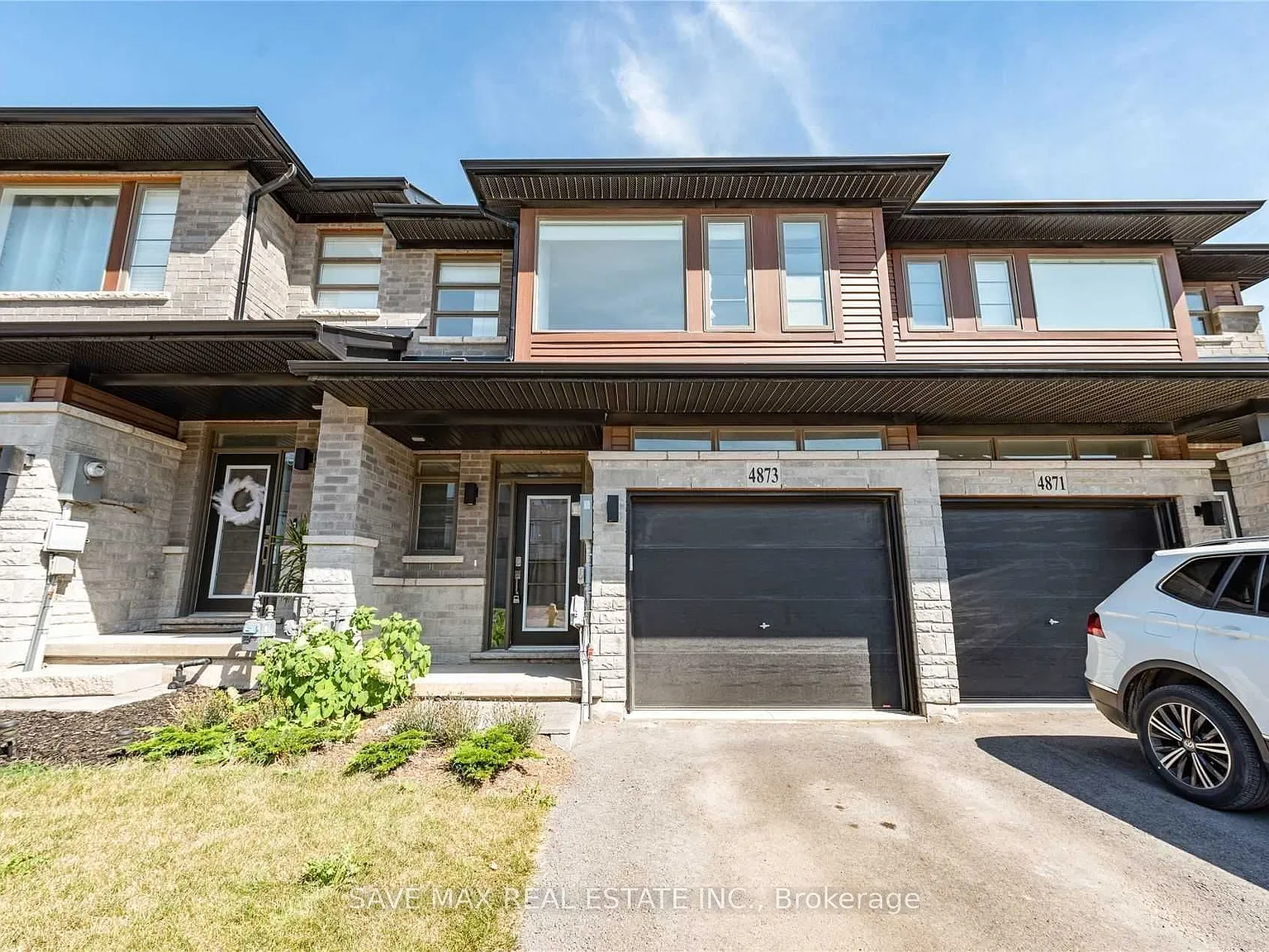 3 bed, $2,750 — Photo 1