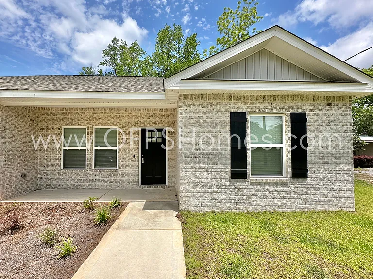 188 Park Ln — Photo 4
