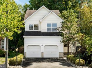 18 Marchesi Dr, Lawrence Township, NJ 08648