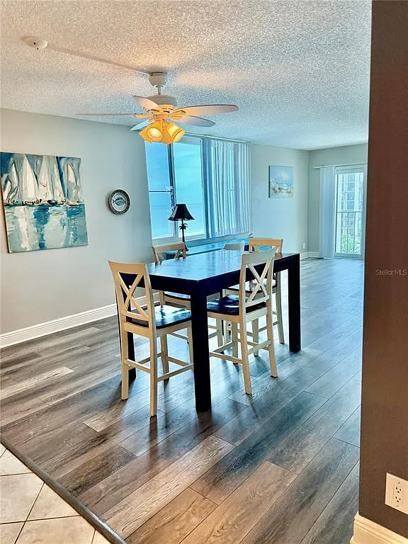 2 bed, 2.0 bath, 1619 sqft, $3,900 — Photo 4