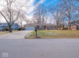 926 Beech Dr, Greenwood, IN 46142