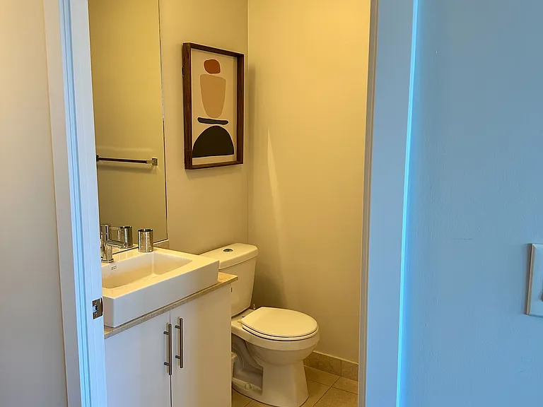 65 Bremner Blvd #4706 — Photo 8