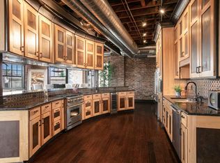 3041 Olive St, Saint Louis, MO 63103