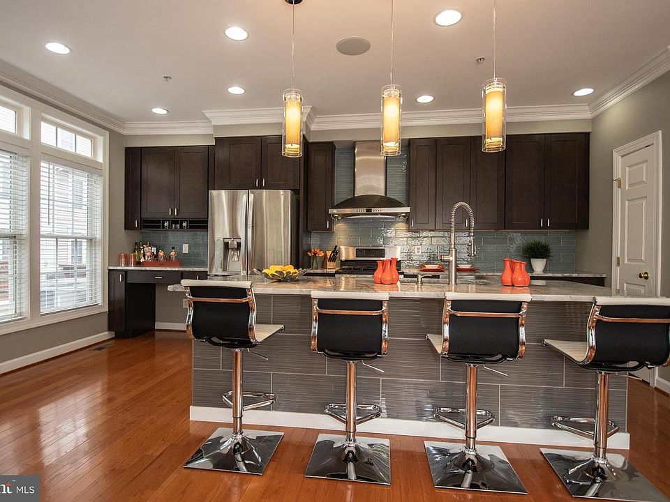 8195 Skelton Cir, Falls Church, VA 22042 Zillow