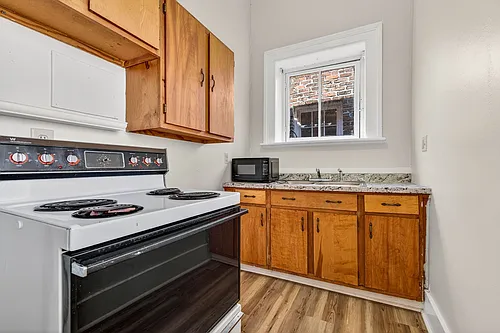 335 King St #A Photo 1