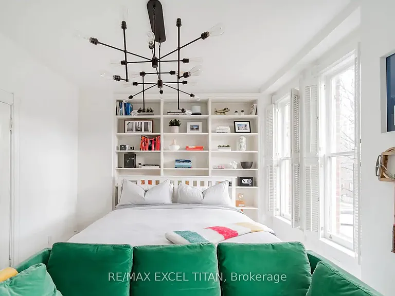 80 Willcocks St — Photo 7