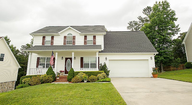 1st image of 283 Hidden Oaks Dr