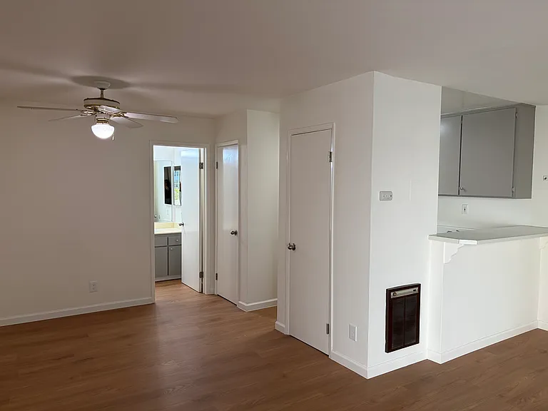 151 Lakeside Dr #110 — Photo 11