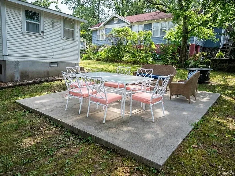 4905 Lee Ave — Photo 45