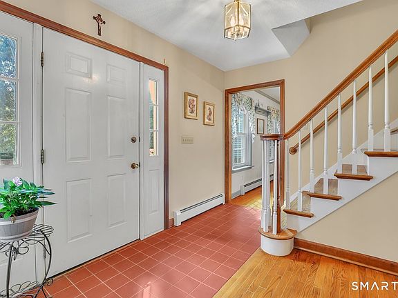 3rd image of 78 Mountain Ridge Drive