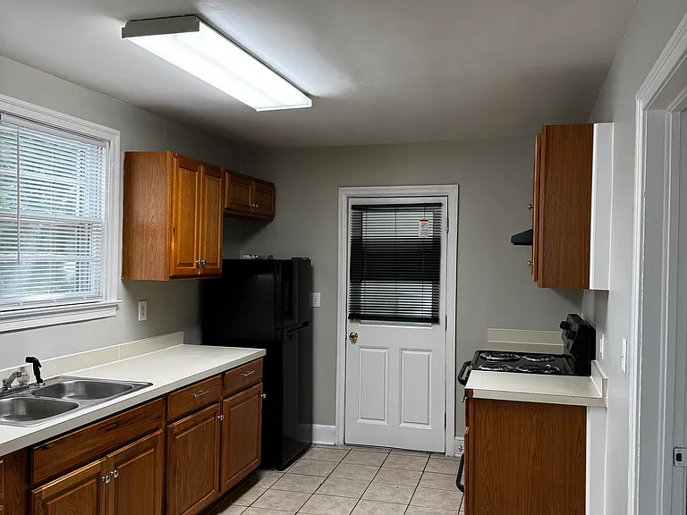 2927 English Ave — Photo 7