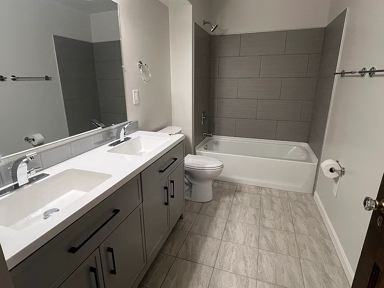 94 W Main St #3J — Photo 4