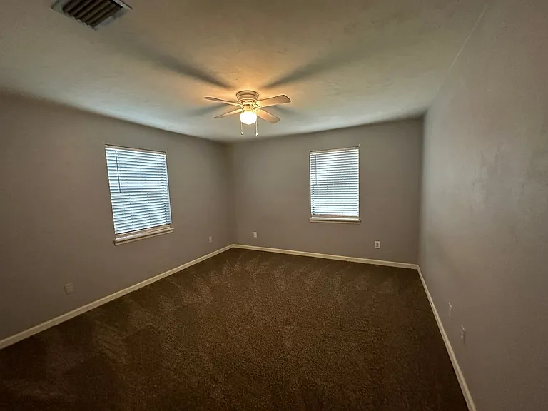 4334 Brewster Rd #B — Photo 5