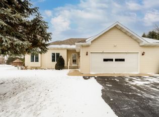 3713 Stelter Farm Dr, Bridgman, MI 49106