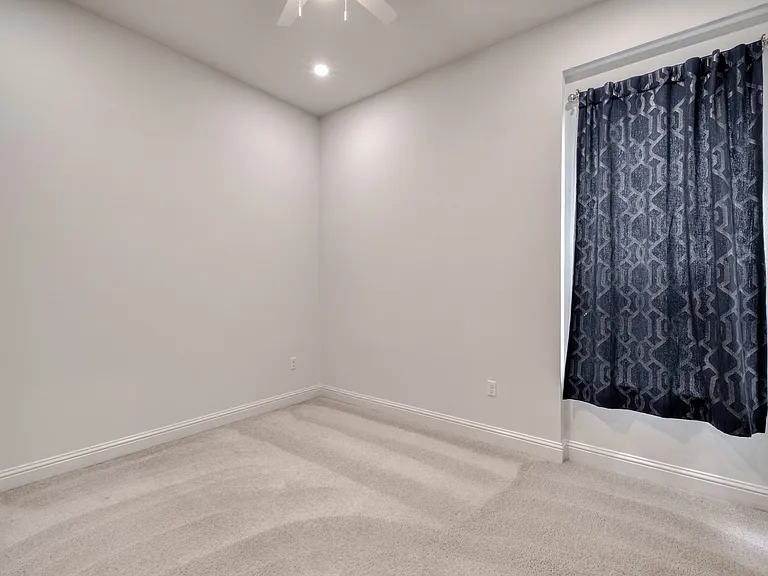 14921 Iveans Way — Photo 24