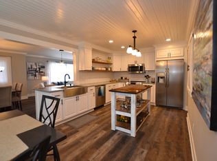 17525 Windemere Rd, Brookfield, WI 53045