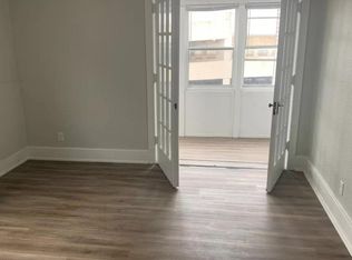 311 W 3rd St APT 4, Davenport, IA 52801