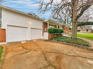 221 Cheryl Ave, Bedford, TX 76022