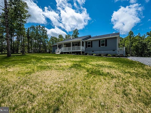2nd image of 211 Hotchkiss Dr