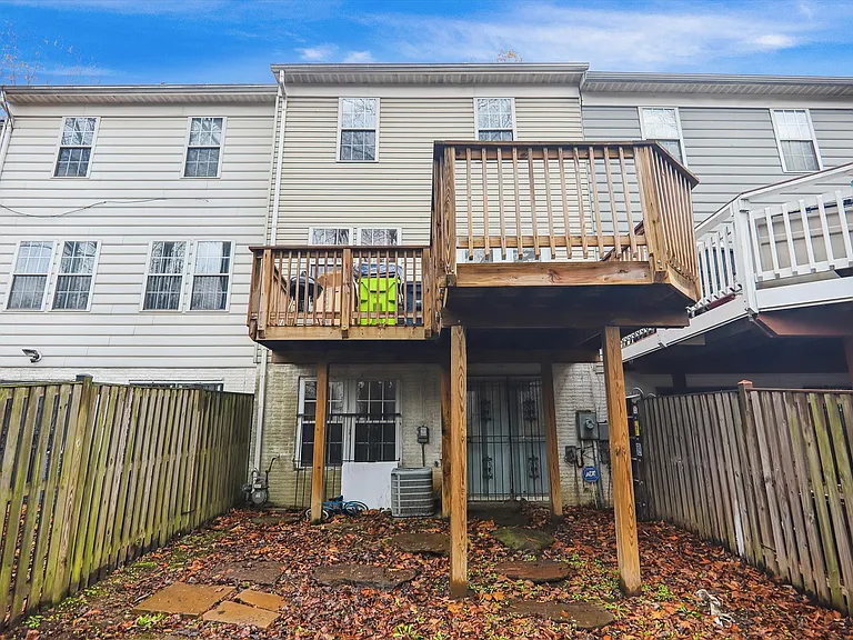 5626 Onslow Way — Photo 32