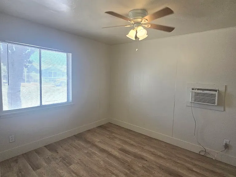 205 Santa Cruz St — Photo 4