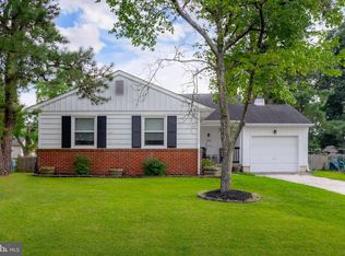210 Lakeside Dr, Glassboro, NJ 08028